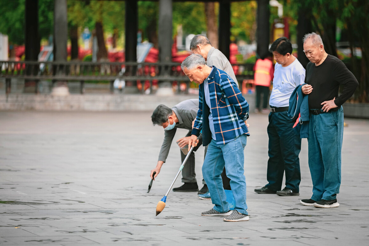 什么情况下需要佩戴助听器？